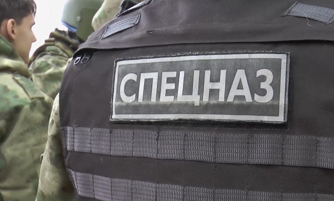 В Пензе сотрудники спецназа обучили «тигров» приемам самообороны